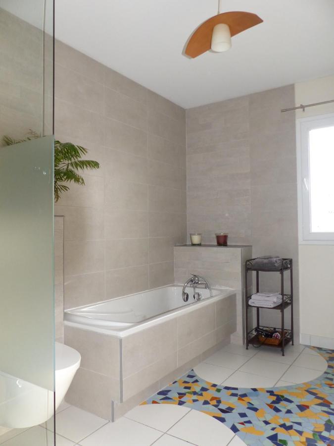 Bed and Breakfast Les Enselmes Montagnieu  Esterno foto