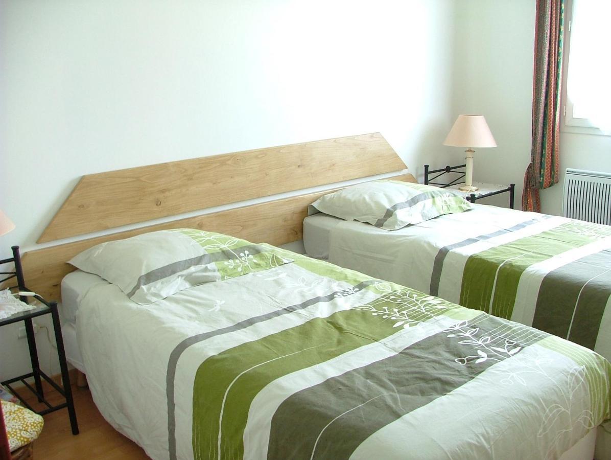 Bed and Breakfast Les Enselmes Montagnieu  Esterno foto