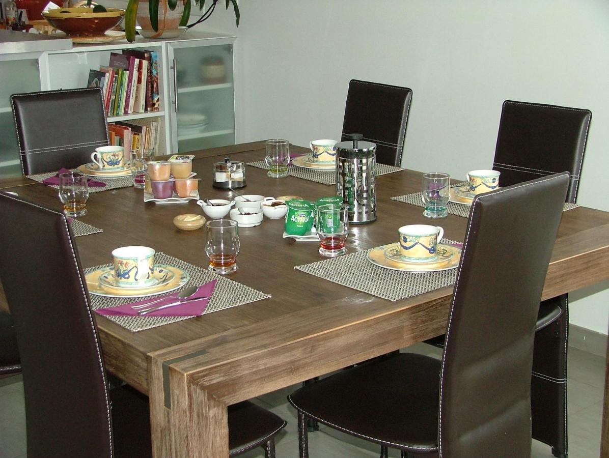 Bed and Breakfast Les Enselmes Montagnieu  Esterno foto